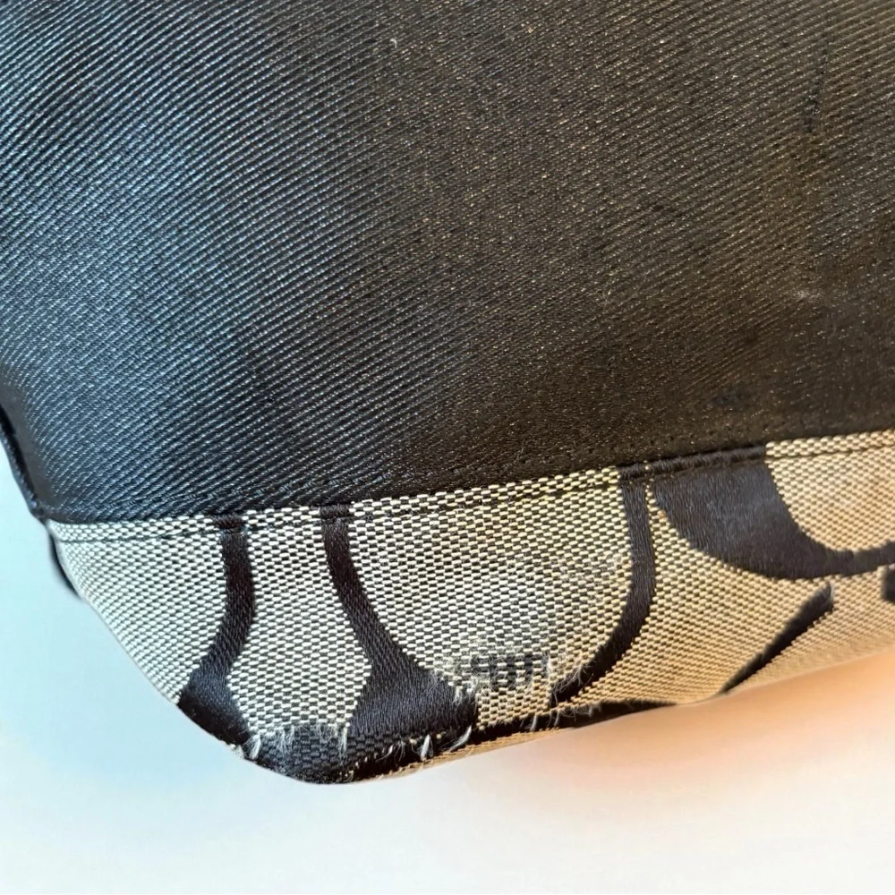 Coach Signature Shoulder Handbag - Picture 3 of 11